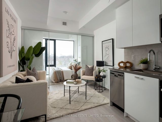 404 - 195 McCaul St