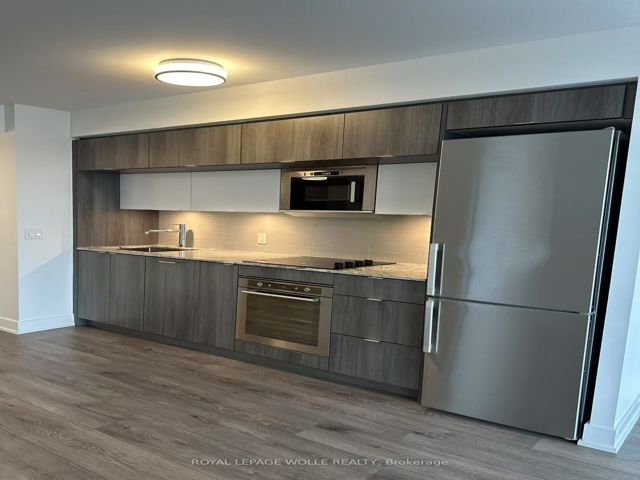 1115 - 585 Bloor St E