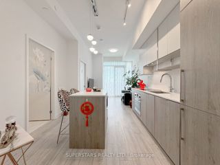 809 - 15 Holmes Ave