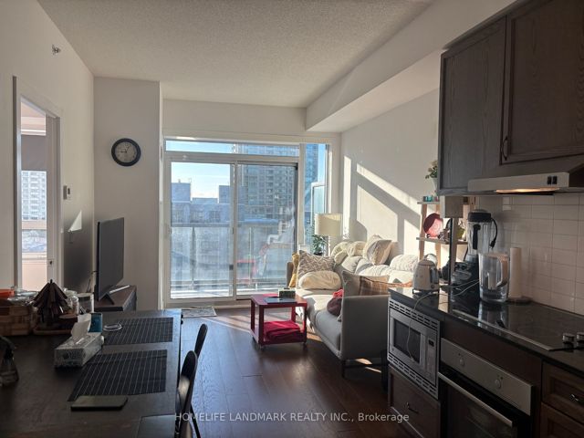 718 - 7 Kenaston Gdns E
