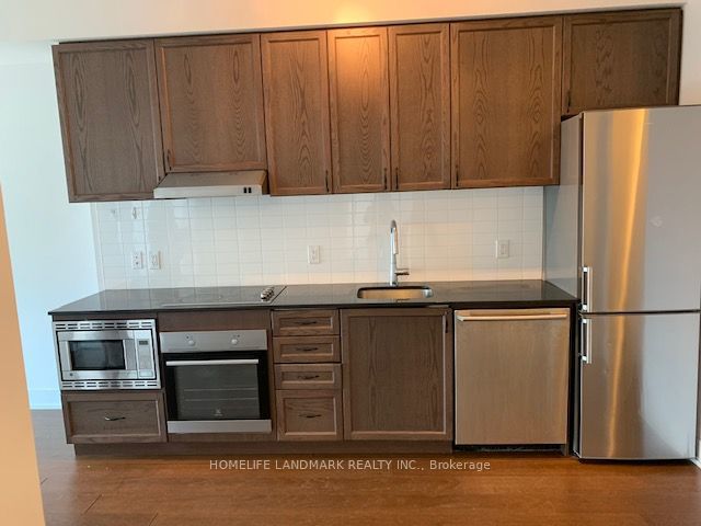 718 - 7 Kenaston Gdns E