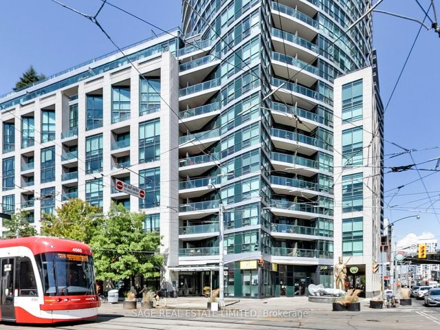702 - 600 Fleet St