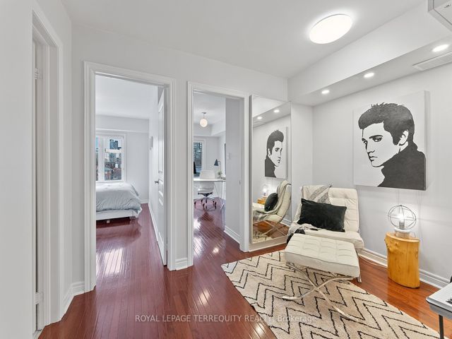 11 - 60 Carr St