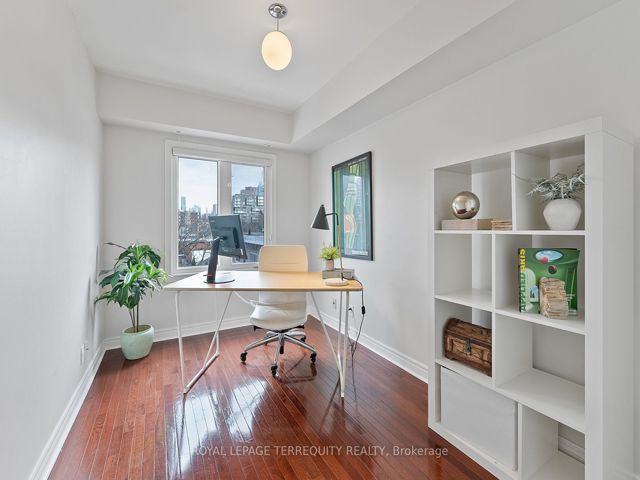 11 - 60 Carr St