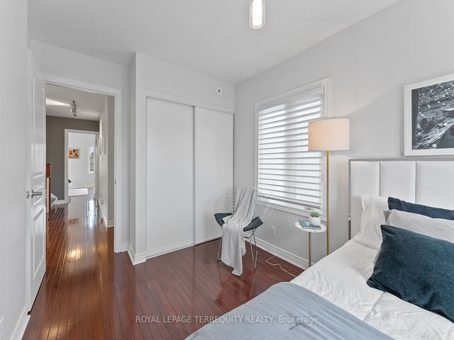 11 - 60 Carr St