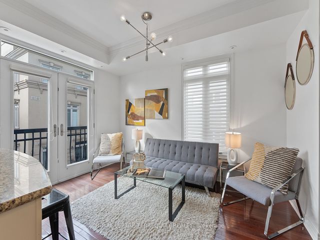 11 - 60 Carr St