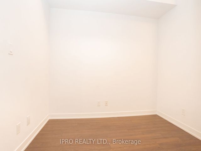 407 - 30 Ordnance St