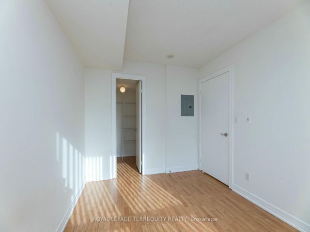 1505 - 16 Harrison Garden Blvd