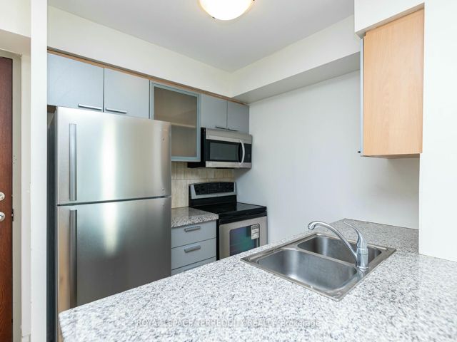 1505 - 16 Harrison Garden Blvd