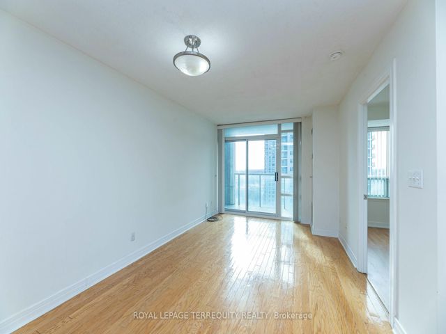 1505 - 16 Harrison Garden Blvd