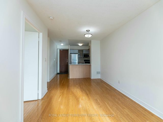1505 - 16 Harrison Garden Blvd