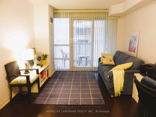 305 - 761 Bay St