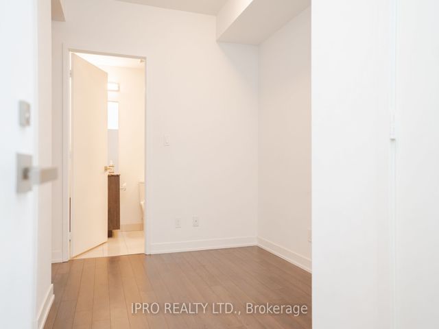 407 - 30 Ordnance St