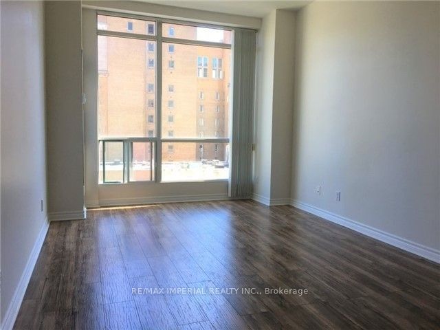 1315 - 7 King St E