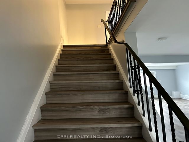 125 - 69 Godstone Dr