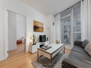 1406 - 530 St Clair Ave W