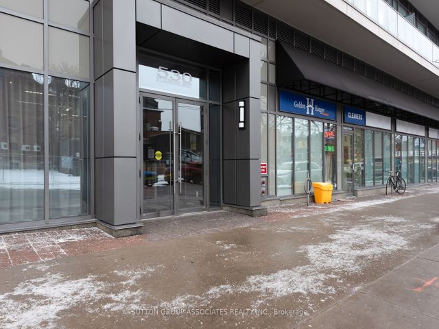1406 - 530 St Clair Ave W