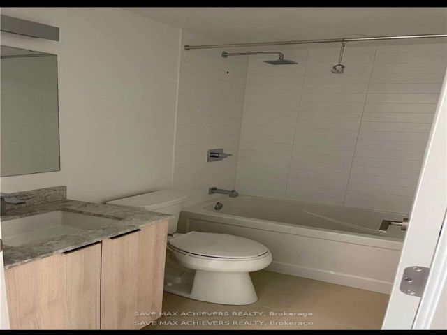1410 - 501 Yonge St