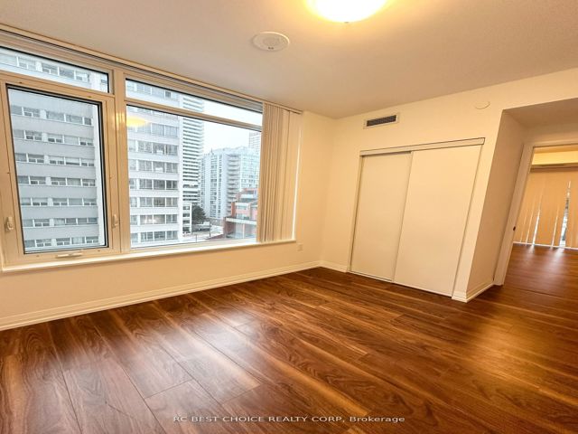 617 - 50 Dunfield Ave