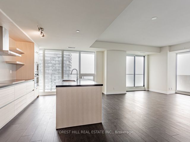 5701 - 2221 Yonge St