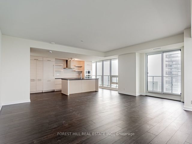 5701 - 2221 Yonge St