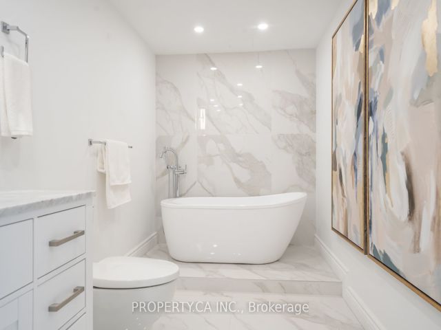 604 - 18A Hazelton Ave