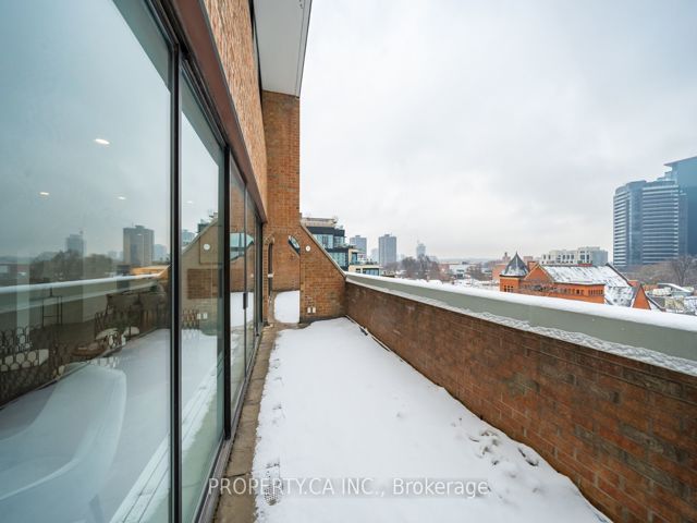604 - 18A Hazelton Ave