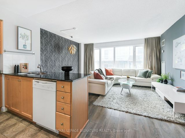 2113 - 210 Victoria St