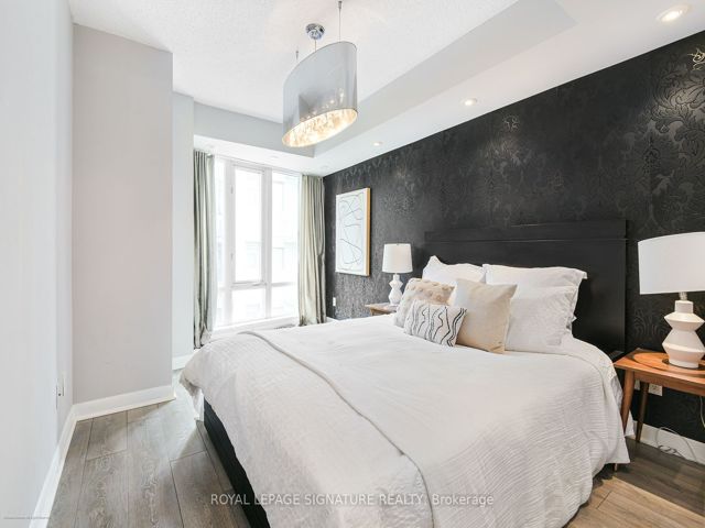 2113 - 210 Victoria St