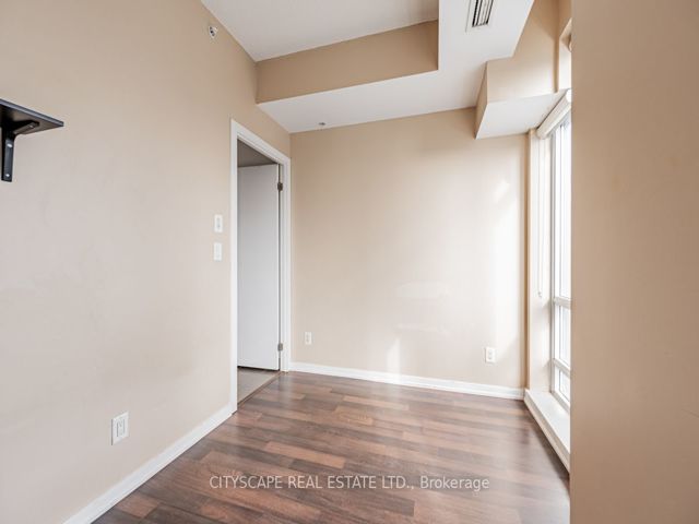 1402 - 20 Joe Shuster Way