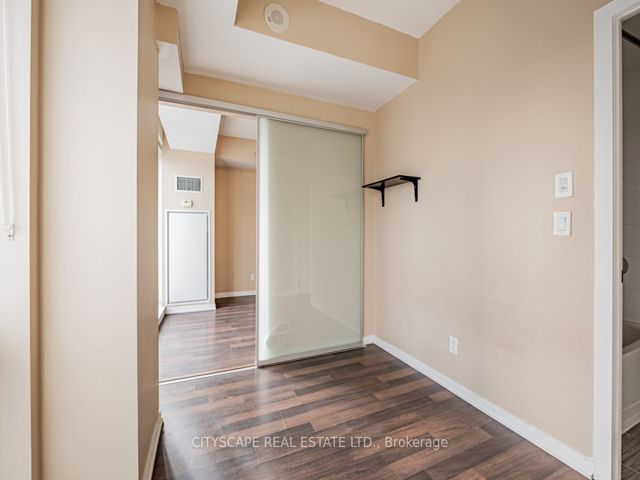 1402 - 20 Joe Shuster Way