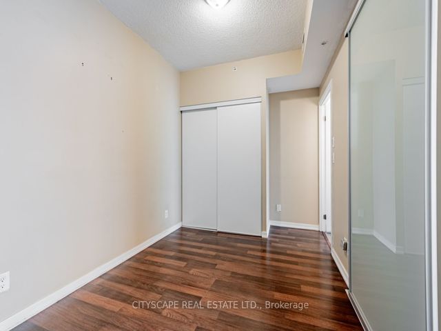 1402 - 20 Joe Shuster Way