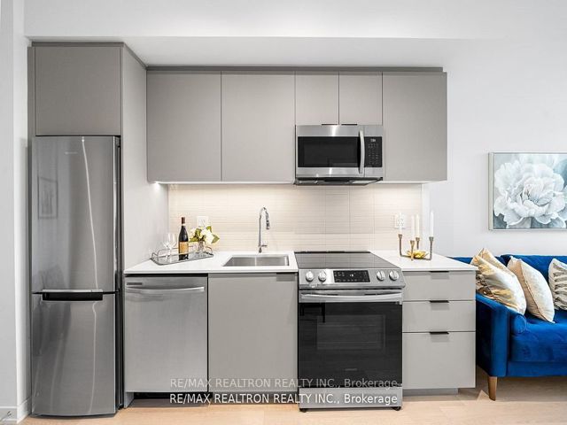 1810 - 48 Power St