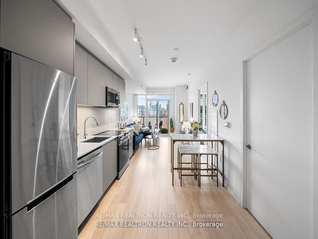 1810 - 48 Power St