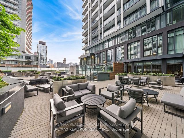 1810 - 48 Power St