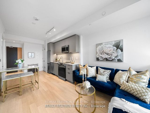 1810 - 48 Power St