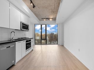 401 - 195 McCaul St