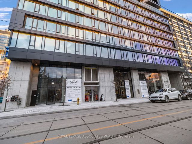 401 - 195 McCaul St