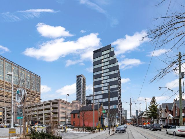 401 - 195 McCaul St