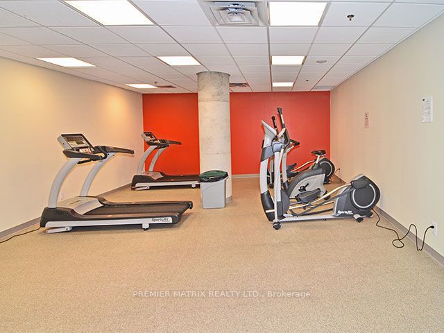 802 - 38 Joe Shuster Way