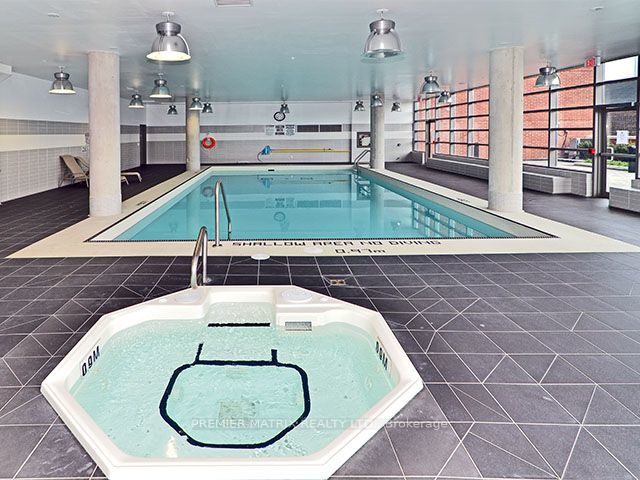 802 - 38 Joe Shuster Way