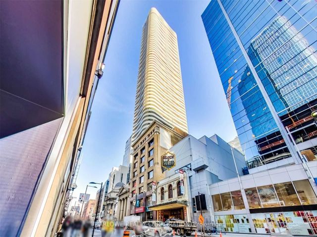 1514 - 197 Yonge St