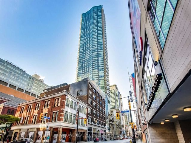 1514 - 197 Yonge St