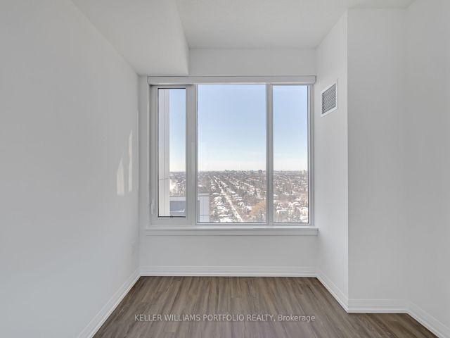 2708 - 75 Canterbury Pl