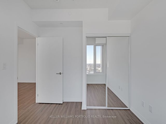 2708 - 75 Canterbury Pl