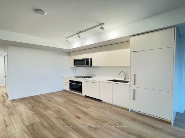 619 - 181 Sheppard Ave E