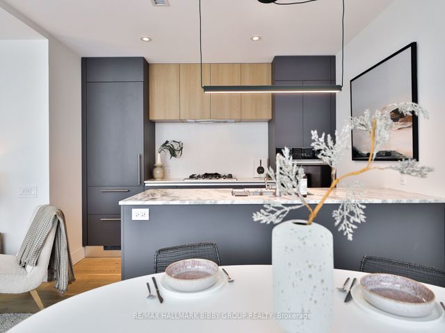 PH701 - 1414 Bayview Ave