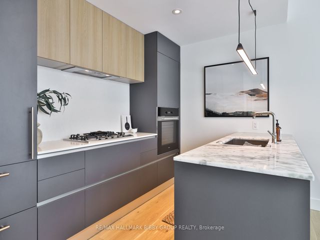 PH701 - 1414 Bayview Ave