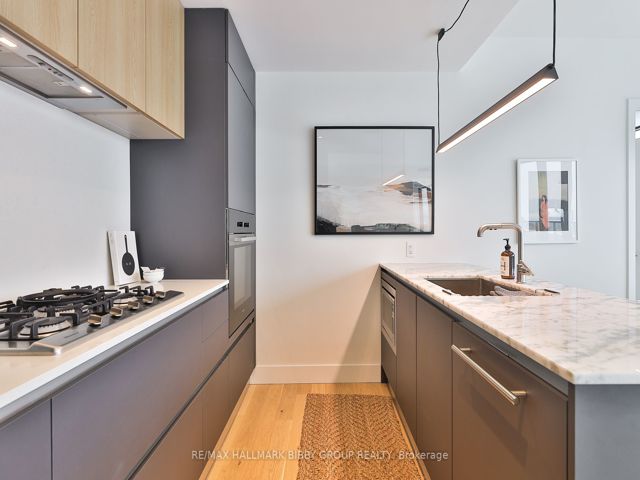PH701 - 1414 Bayview Ave