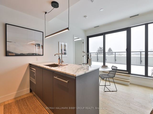 PH701 - 1414 Bayview Ave
